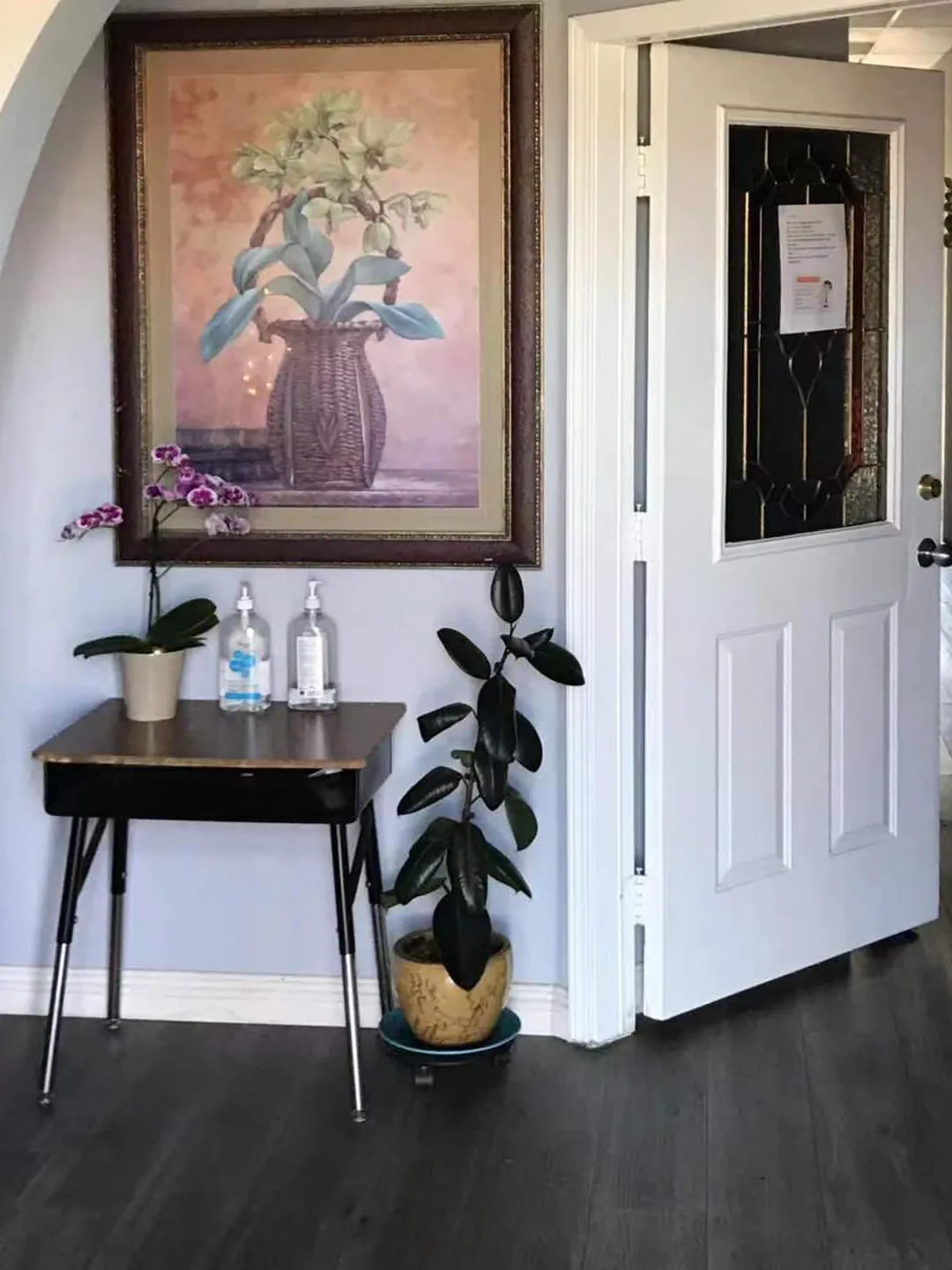 Entrance inside the front door at Golden SPA Massage in Lake Forest, CA